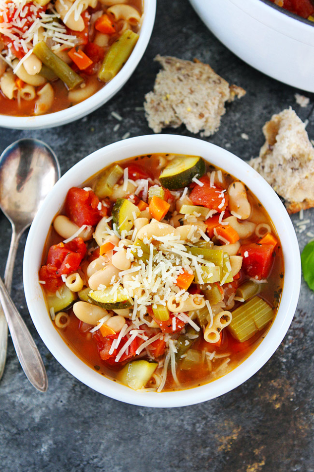 Easy-Minestrone-Soup-4-633×950